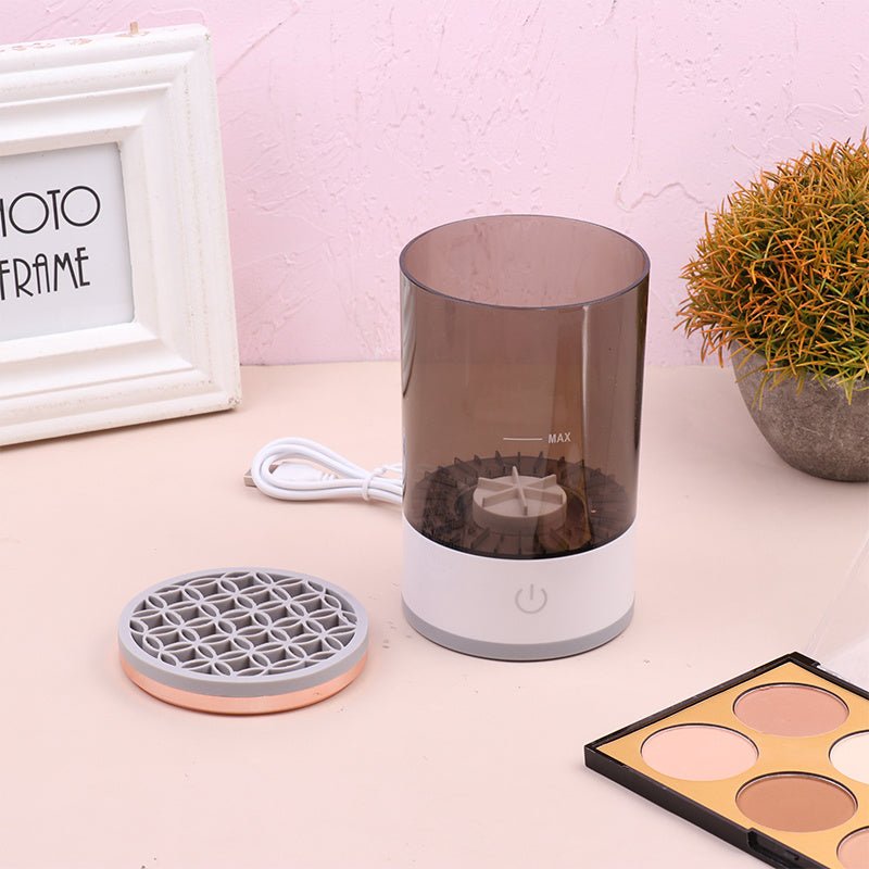 Women Eye Shadow Brush Cleaning Tool Portable Electric Makeup Brush Cleaner Machine With USB Charging Automatic Cosmetic Brush - Expo GGrey and whiteUSB0